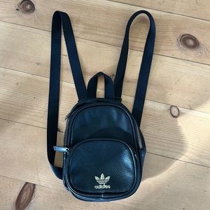 ➰6x9x4” mini adidas backpack